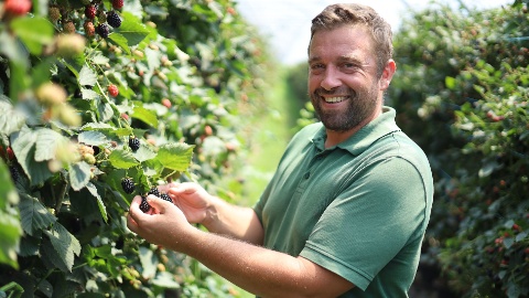 1897x1067_Jonas_Boog_Brombeeren_Extra_Portrait