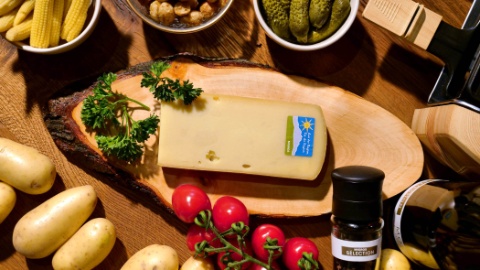 Raclett Gourmet aus der Region raclette-gourmet_packshot_2100x1181px