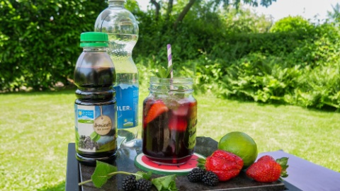 2000x1125_Aronia_Broombeere_Spritz_AdR_Mocktail