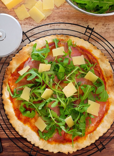 pizza-heublumen-rohschinken-16x9